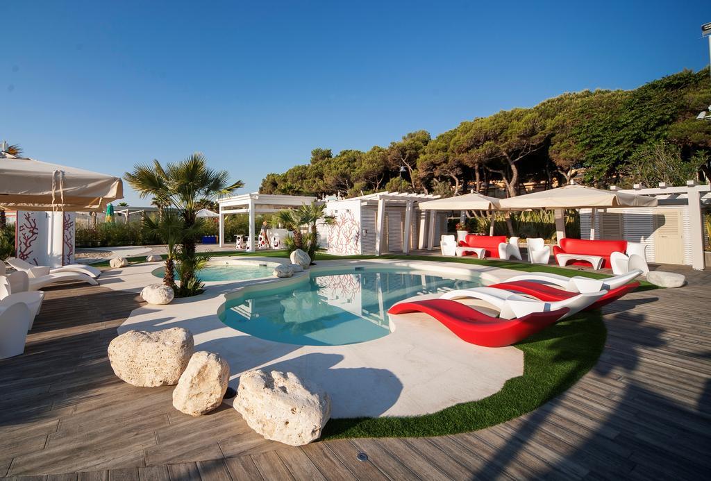Hotel Doge Alba Adriatica Exterior foto