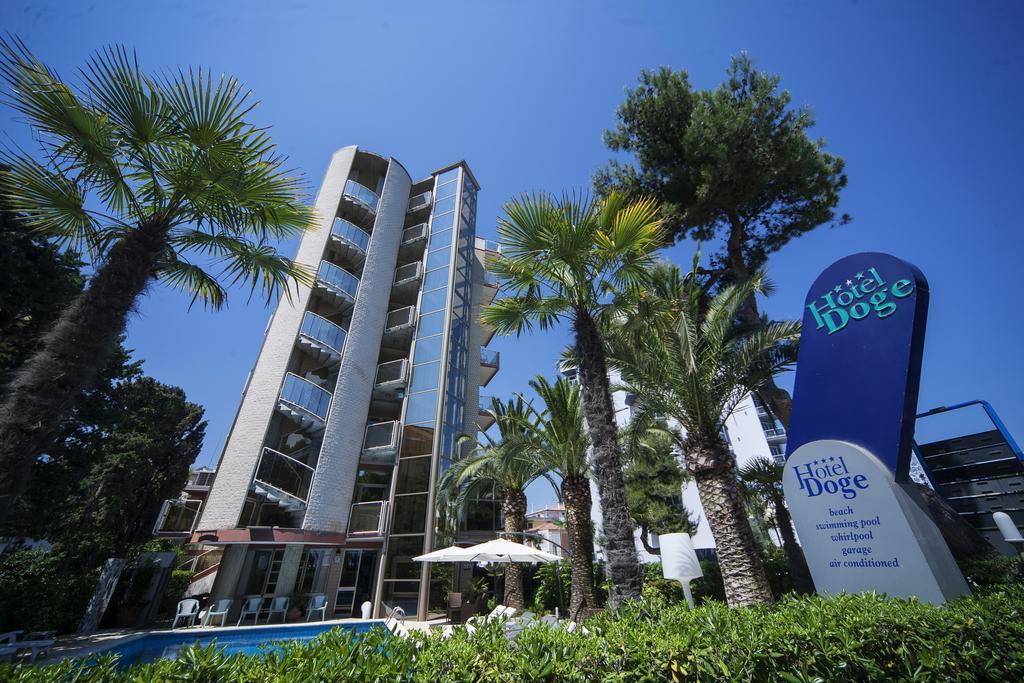Hotel Doge Alba Adriatica Exterior foto