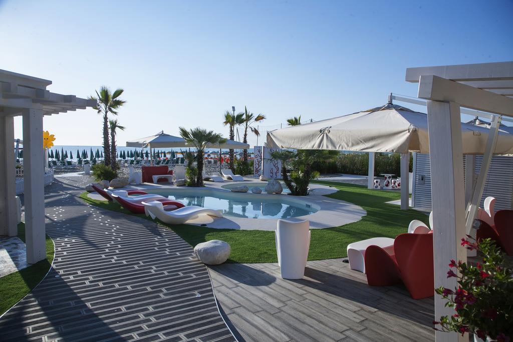 Hotel Doge Alba Adriatica Exterior foto
