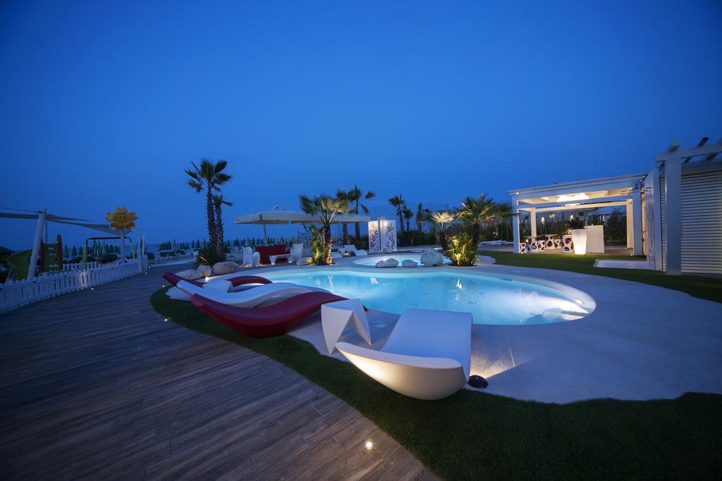 Hotel Doge Alba Adriatica Exterior foto