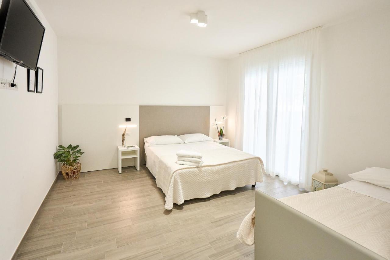 Hotel Doge Alba Adriatica Exterior foto